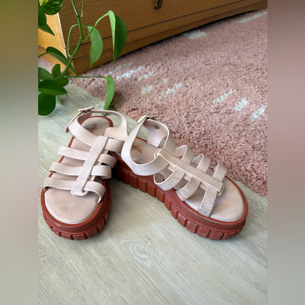 Melissa dual tone pink platform fisherman sandals
